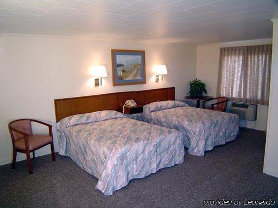 Hyannis Holiday Motel Quarto foto
